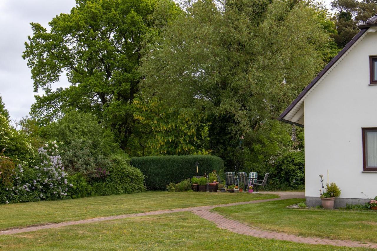 Urlaubs-Appartement Am Dorfrand ويك المظهر الخارجي الصورة