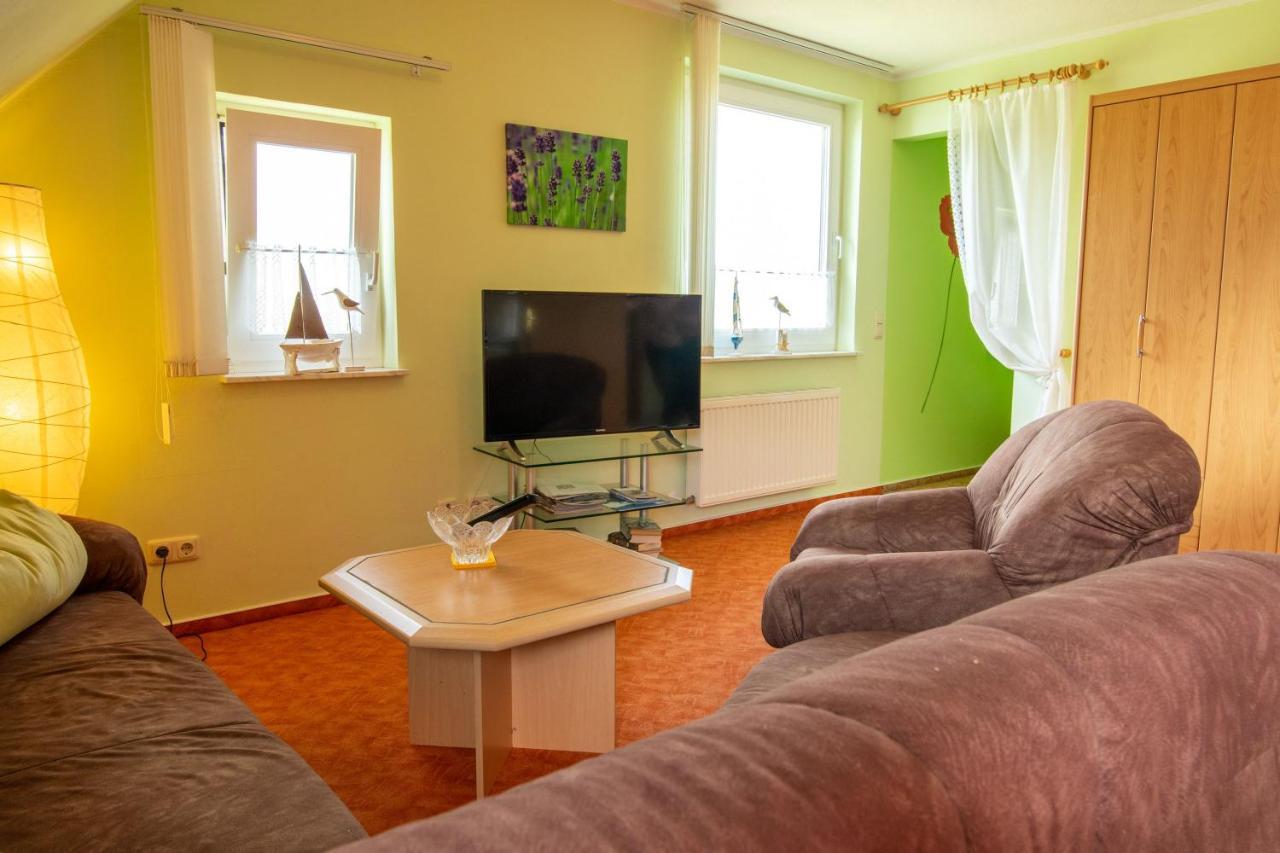 Urlaubs-Appartement Am Dorfrand ويك المظهر الخارجي الصورة